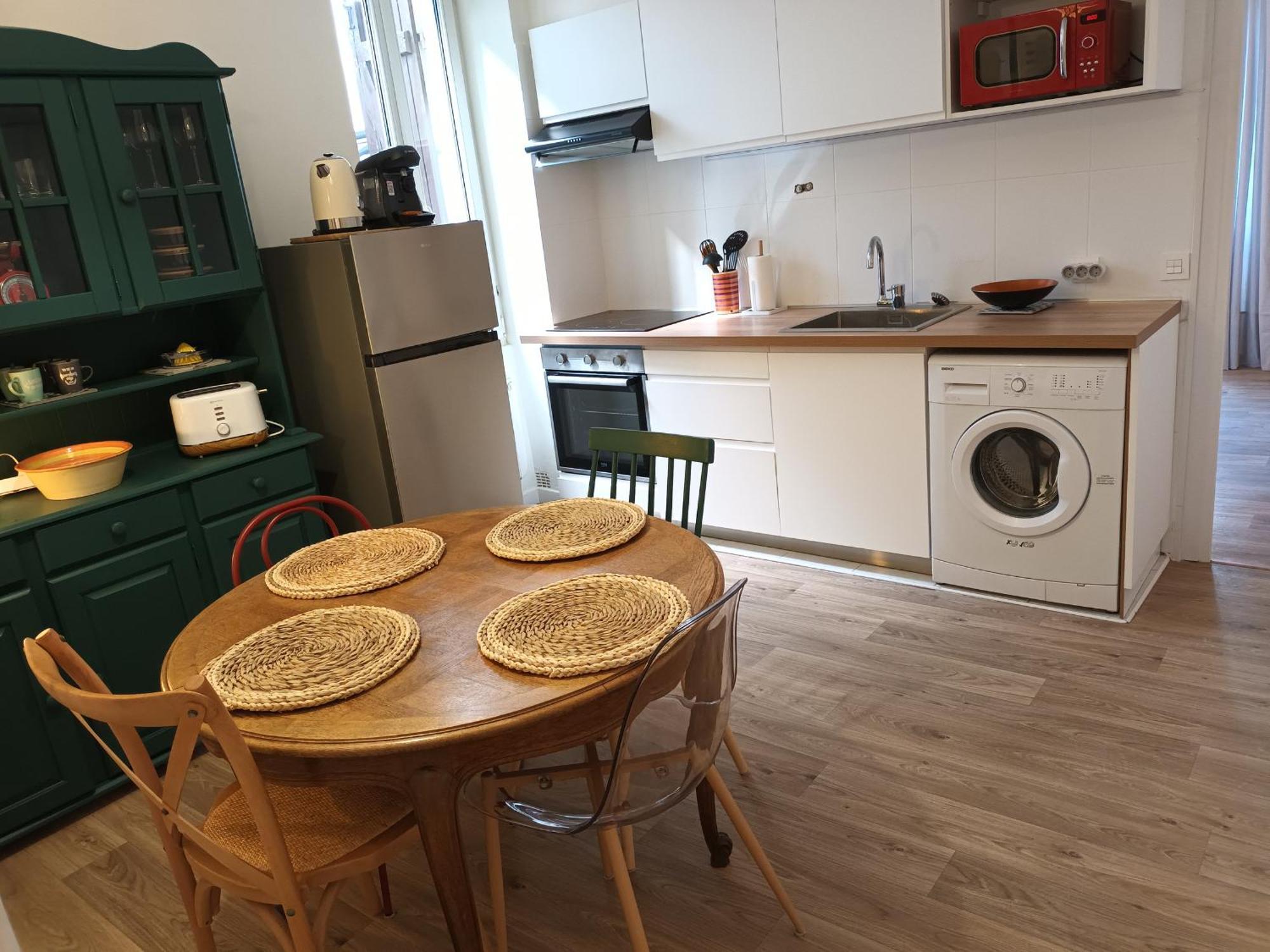 Appartement T2 Renove, Centre-Ville Hendaye, Proche Baie, Sans Ascenseur, Balcon, Calme, Wifi Non Inclus - Fr-1-239-850 المظهر الخارجي الصورة